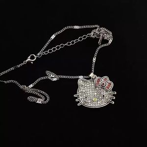 NEW! HELLO KITTY NECKLACE PENDANT